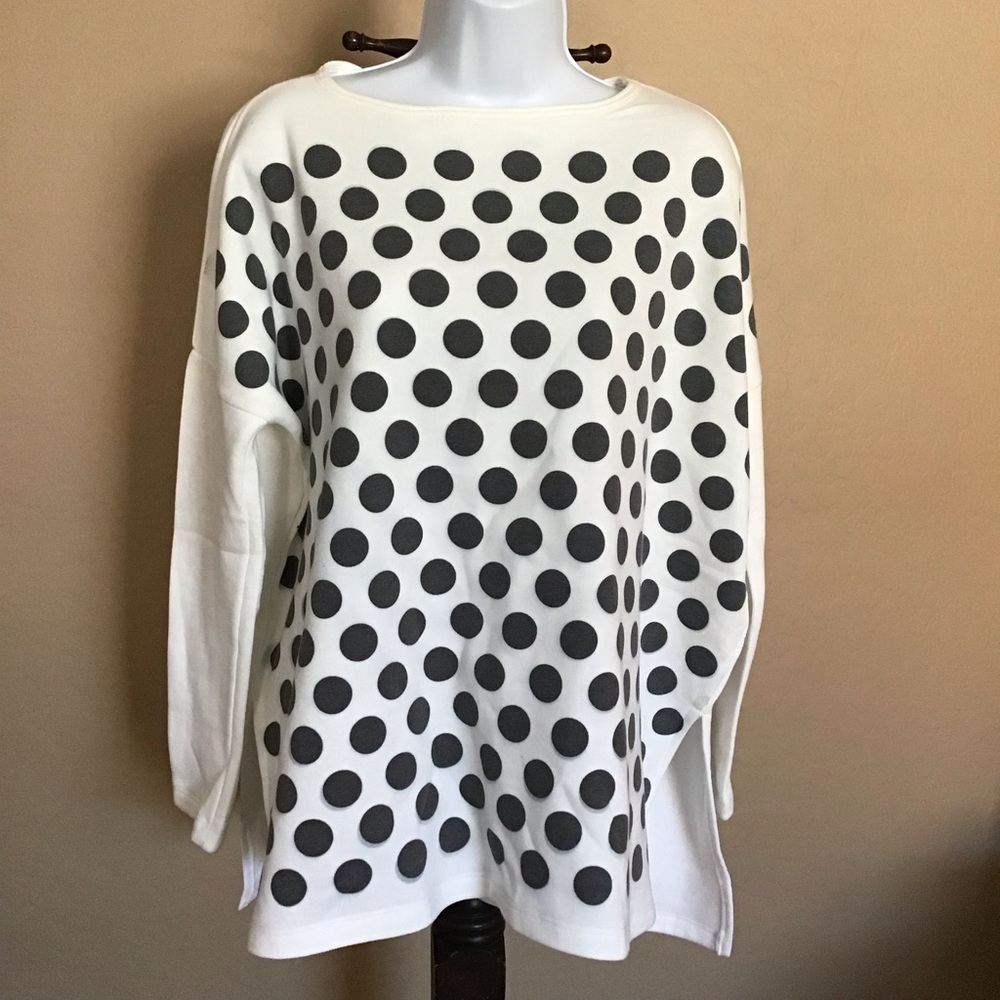 GO Couture Women’s White & Black Polk A Dot Top Size S Oversized  NWOT
